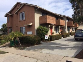 4459 Clairemont Dr in San Diego, CA - Building Photo
