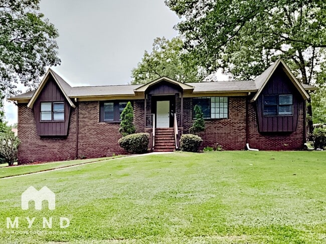 204 Moon Cir
