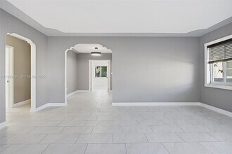 2120 SW 16th St in Miami, FL - Building Photo - Building Photo