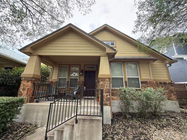 1932 Emma Long St in Austin, TX - Foto de edificio - Building Photo