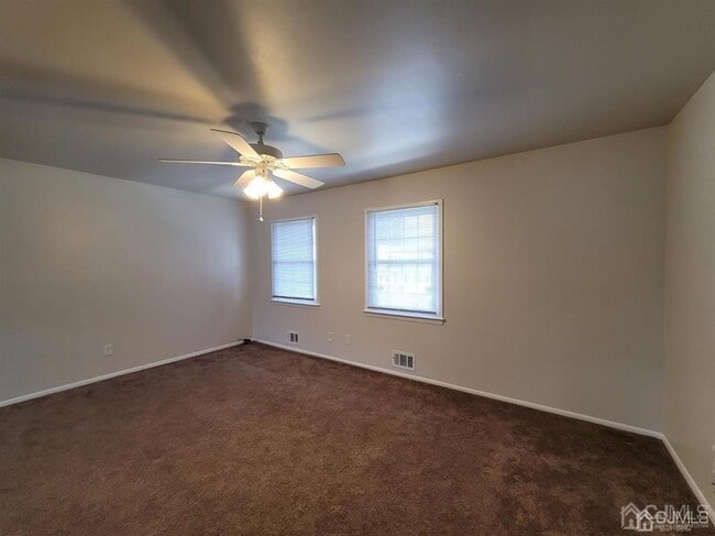 94 Garfield Ave in Woodbridge Township, NJ - Building Photo - Building Photo