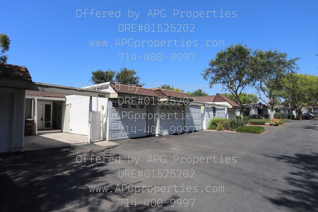 22221 Caminito Arroyo Seco in Laguna Hills, CA - Building Photo - Building Photo