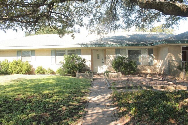 property at 101 Co Rd 291