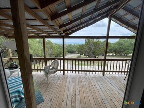 1502 Canyon Trce in Canyon Lake, TX - Building Photo - Building Photo