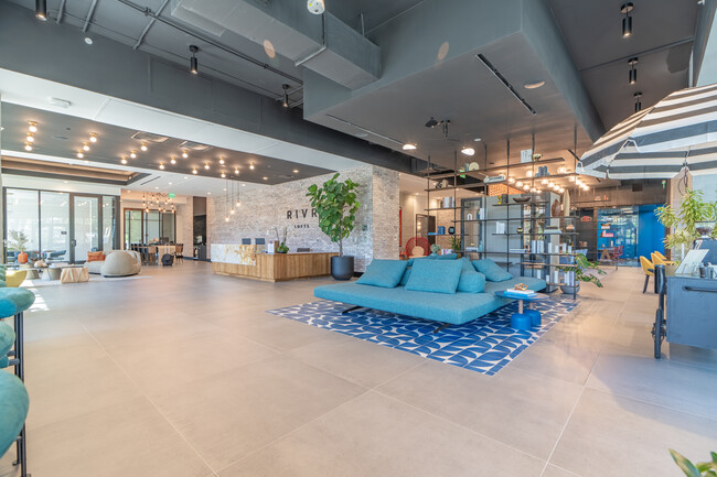 RIVR LOFTS in Fort Lauderdale, FL - Foto de edificio - Interior Photo