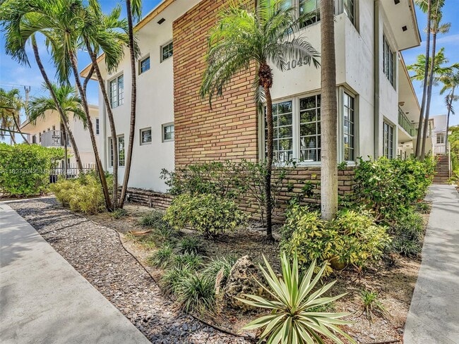 1045 Lenox Ave in Miami Beach, FL - Building Photo - Building Photo