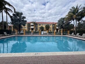 7350 NW 114th Ave, Unit 308 in Doral, FL - Building Photo - Building Photo