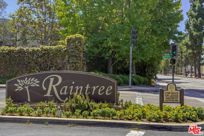 property at 5213 Raintree Cir