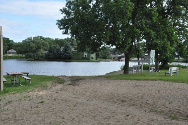 New London - Apartments in New London, MN - Building Photo - Building Photo