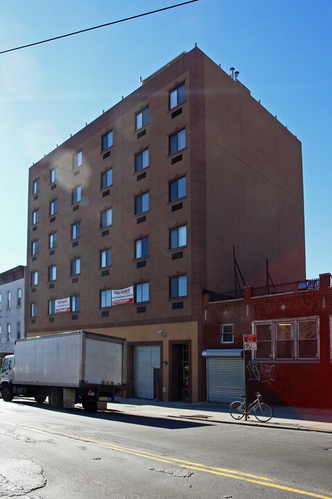 258 Bushwick Ave in Brooklyn, NY - Building Photo