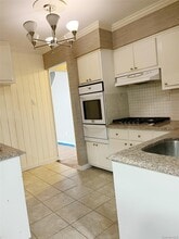 258 Steamboat Rd in Kings Point, NY - Building Photo - Building Photo