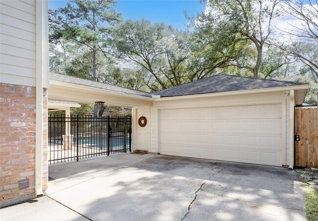 5415 3 Oaks Cir in Houston, TX - Building Photo - Building Photo