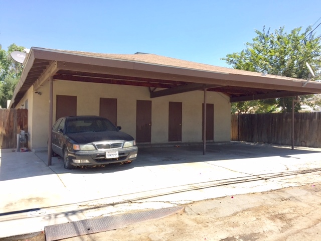 609 Grace St in Bakersfield, CA - Foto de edificio - Building Photo