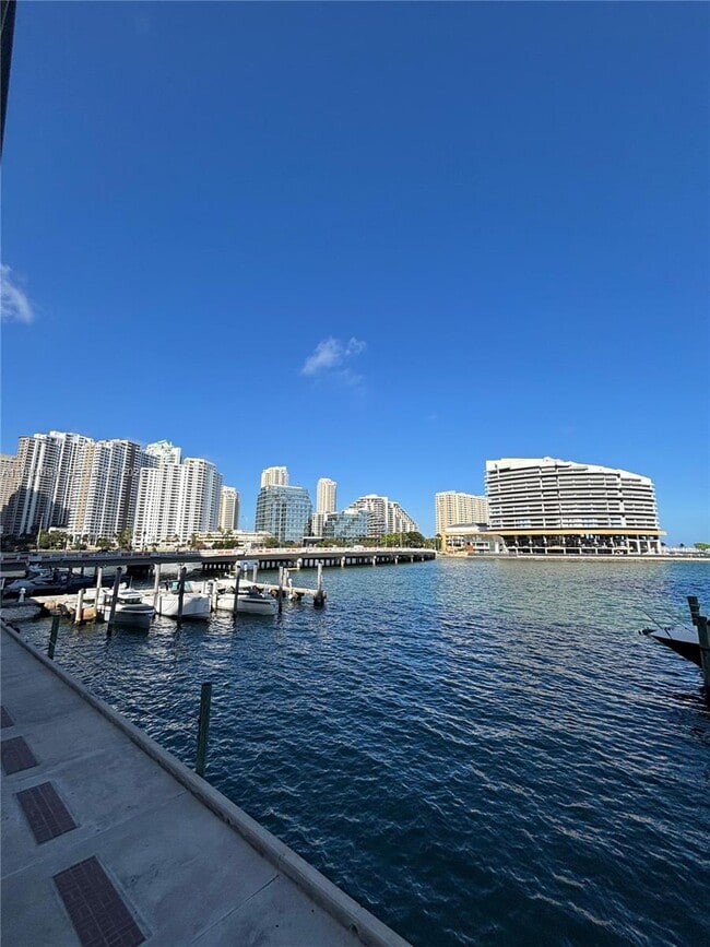 property at 999 Brickell Bay Dr