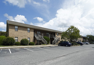 Rosemont Apartments in Greenville, NC - Building Photo - Building Photo