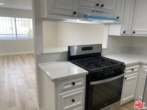516 Venice Way in Inglewood, CA - Building Photo - Building Photo