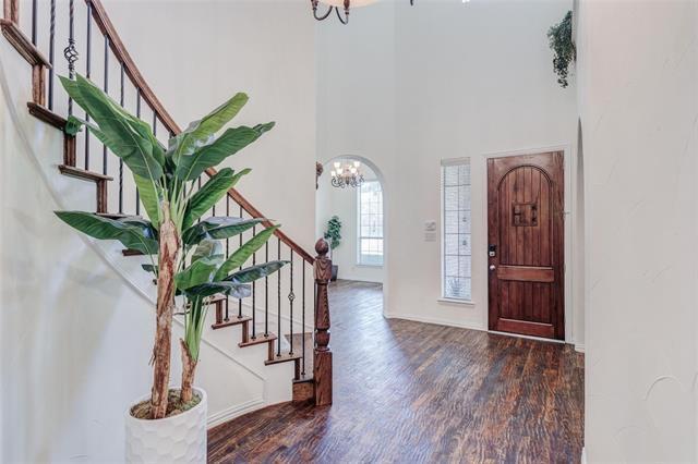 9823 Carriage Hill Ln in Frisco, TX - Foto de edificio - Building Photo