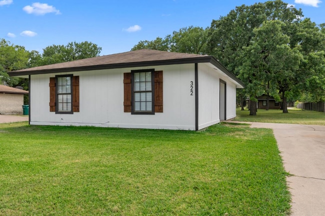property at 324 N Walnut St
