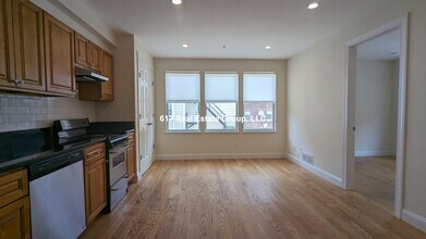 379 Harvard St in Cambridge, MA - Building Photo - Building Photo