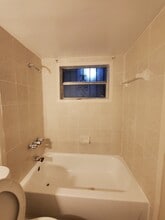 1035 W 77th St in Hialeah, FL - Building Photo - Building Photo