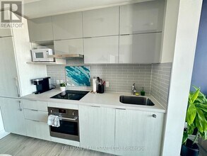 18 Rouge Valley Dr W in Markham, ON - Building Photo - Building Photo