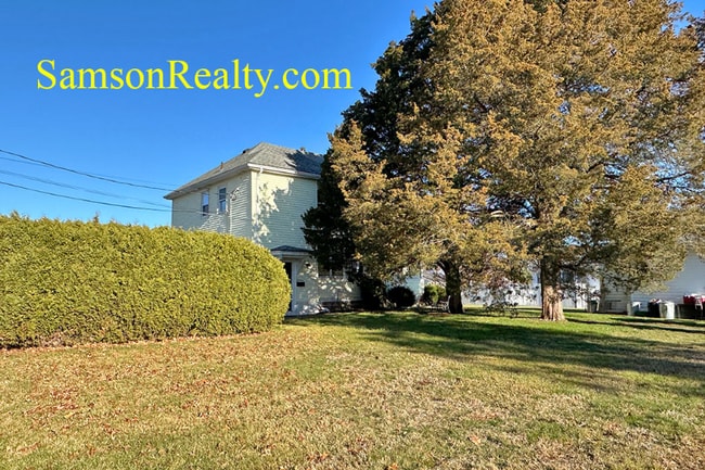 19 Fairmount Ave in Johnston, RI - Foto de edificio - Building Photo