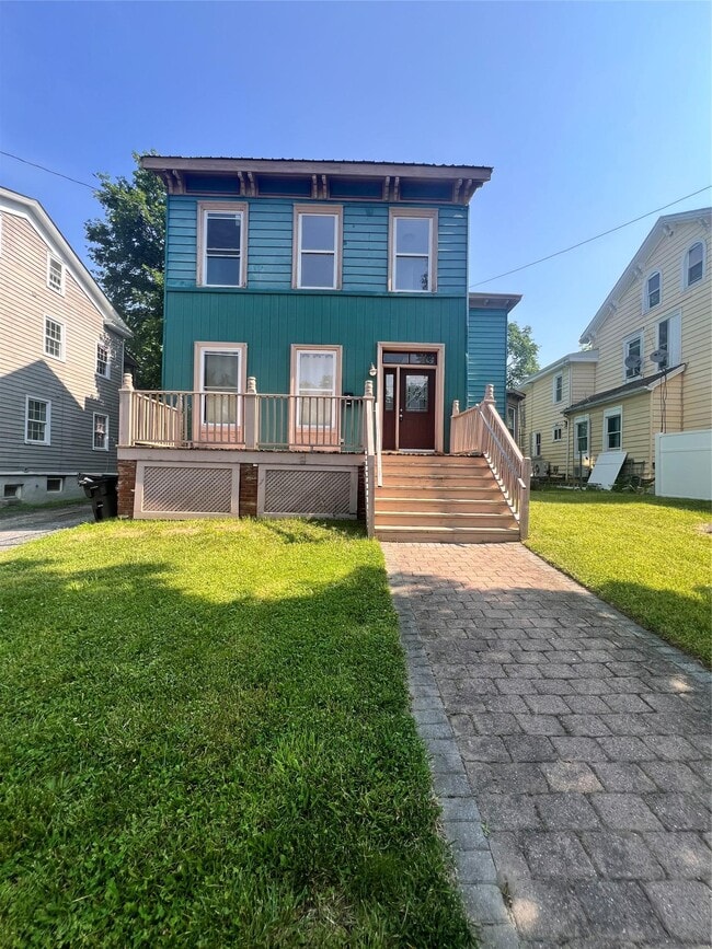 property at 9 High St