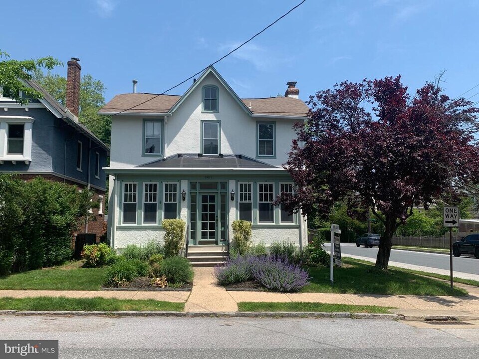 2401 W 18th St in Wilmington, DE - Building Photo