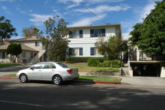 1211 E Lexington Dr in Glendale, CA - Building Photo - Building Photo