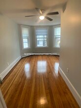 114 Falcon St, Unit 2 in Boston, MA - Building Photo - Building Photo