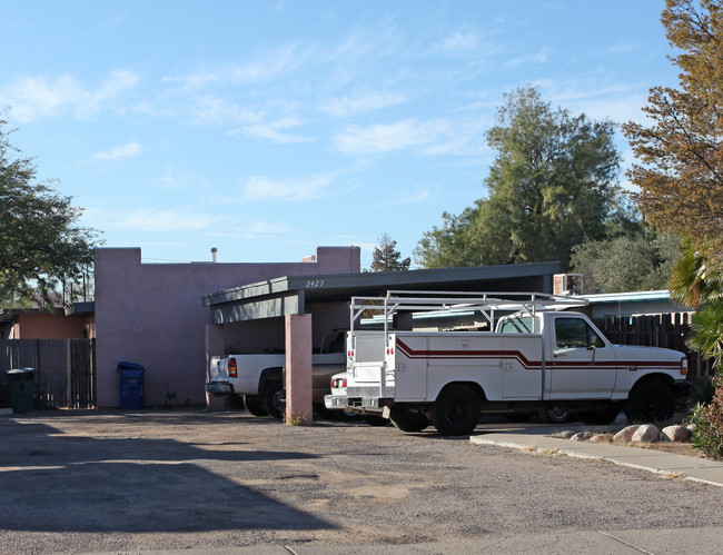 2419 N Fair Oaks in Tucson, AZ - Building Photo - Building Photo