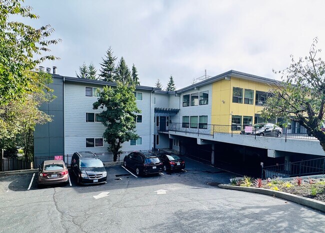 4 - Mountain View in Seattle, WA - Building Photo - Building Photo