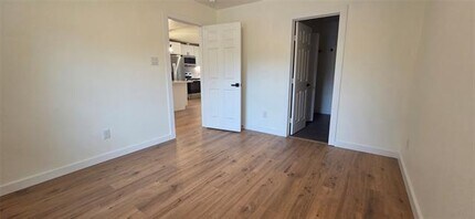 2814 Housley Dr in Dallas, TX - Building Photo - Building Photo