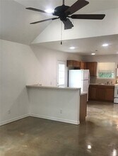 516 County Rd 2269 in Cleveland, TX - Building Photo - Building Photo