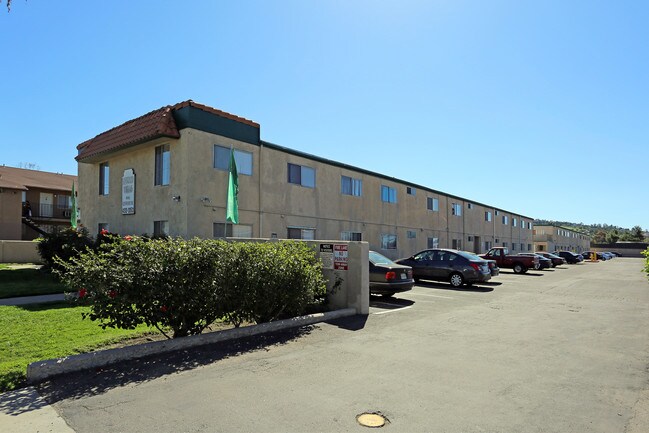 Valle at 9061 Kenwood in Spring Valley, CA - Building Photo - Building Photo