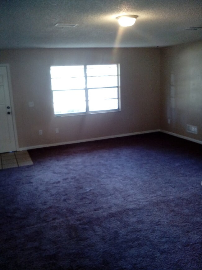 135 W Gardenia Dr in Orange City, FL - Building Photo - Building Photo