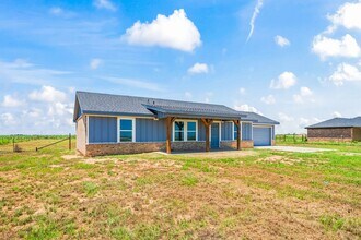 124 F M 789 in Slaton, TX - Building Photo - Building Photo
