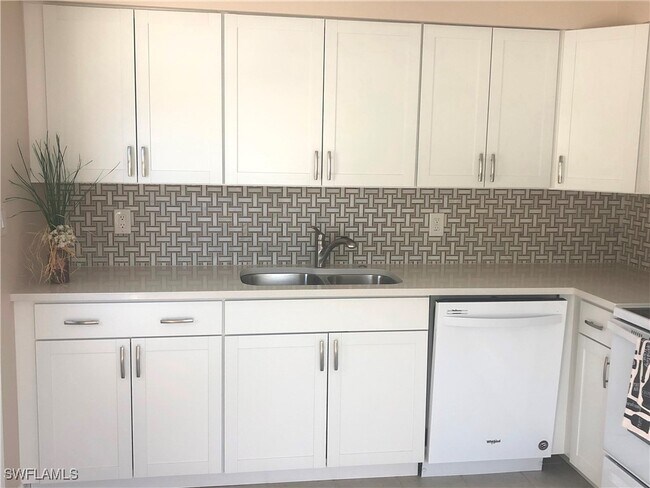 579 91st Ave N in Naples, FL - Building Photo - Building Photo