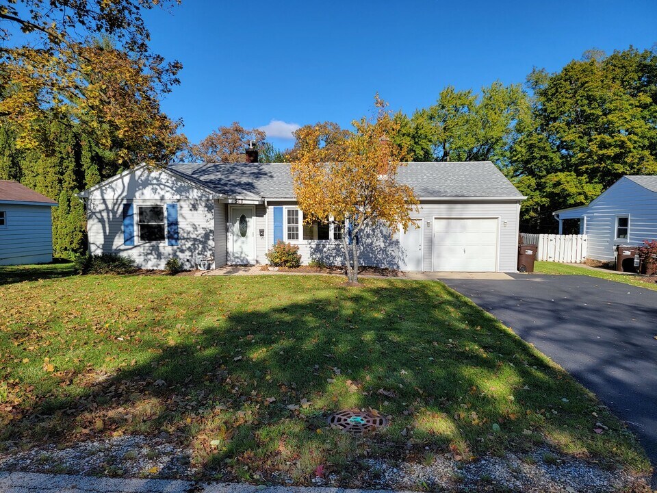 508 Skyline Dr in Fox River Grove, IL - Building Photo