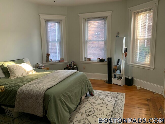 4 Litchfield St, Unit 1 in Boston, MA - Building Photo - Building Photo