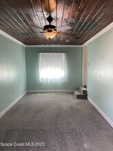 933 S Tropical Trail in Merritt Island, FL - Building Photo - Building Photo