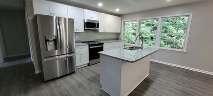 1301 Pisgah Church Rd in Greensboro, NC - Building Photo - Building Photo