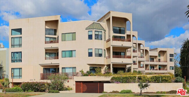 311 Ocean Ave-Unit -305 in Santa Monica, CA - Foto de edificio - Building Photo