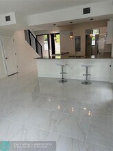 4151 S oaks Pl in Fort Lauderdale, FL - Building Photo - Building Photo