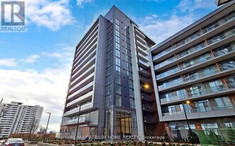 36 Forest Manor Rd in Toronto, ON - Building Photo