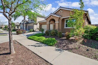 3730 Iskenderun Ave in Sacramento, CA - Building Photo - Building Photo