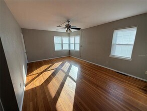 321 Ribault Ave in Daytona Beach, FL - Foto de edificio - Building Photo