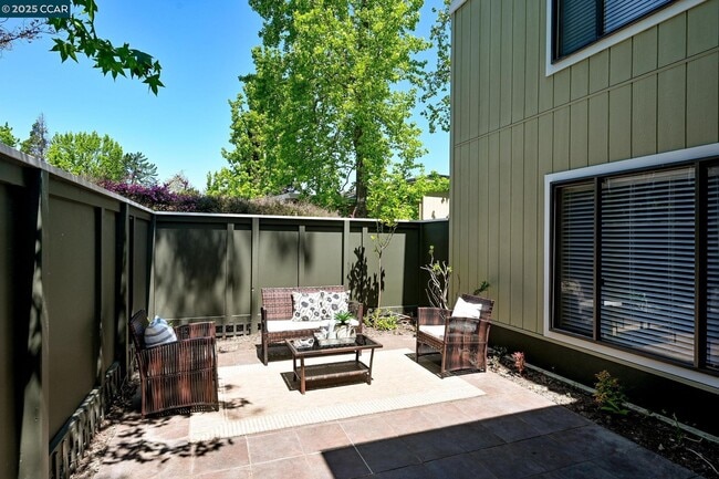 1116 Running Springs Rd in Walnut Creek, CA - Building Photo - Building Photo