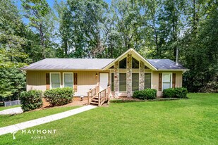 245 Woodhaven Blvd in Pinson, AL - Building Photo