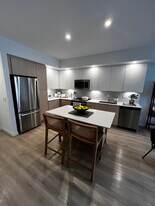 572 S Biscayne River Dr, Unit A1 in Miami, FL - Building Photo